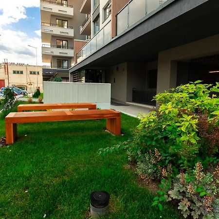 Brown Bear Apt. Boho Style Bedroom W/ City View & Free Parking Brasov Ngoại thất bức ảnh